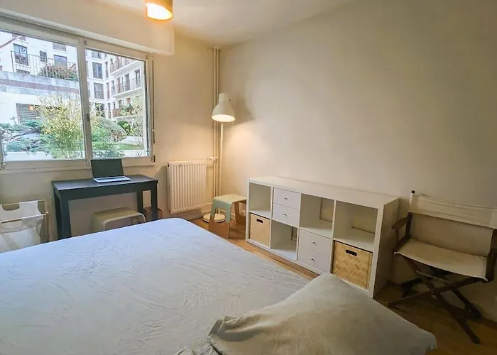 Quiet On Garden - St Ambroise Apartment Paris