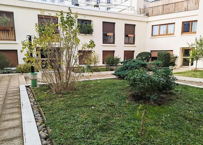 Quiet On Garden - St Ambroise *